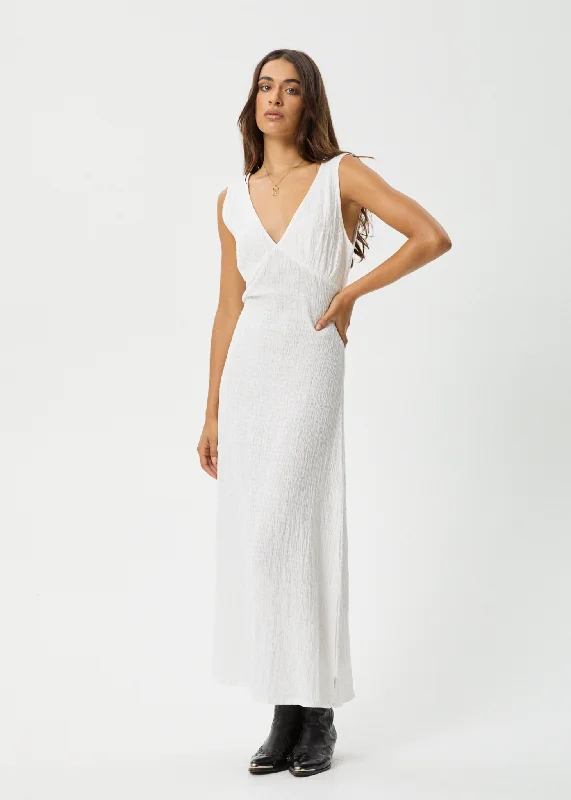 Effortlessly stylish outfits for the modern woman   AFENDS Womens Focus - Seersucker Maxi Dress - White