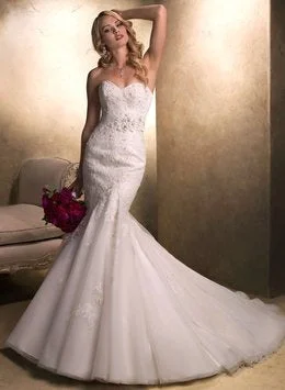 Feminine silhouettes for the modern woman   Maggie Sottero 19503