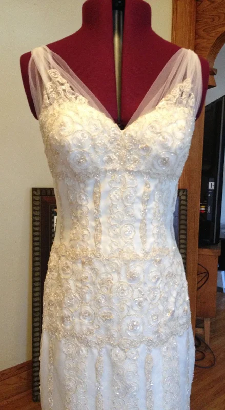 A perfect wardrobe for fashionable women   Pronovias San Patrick Bagdad
