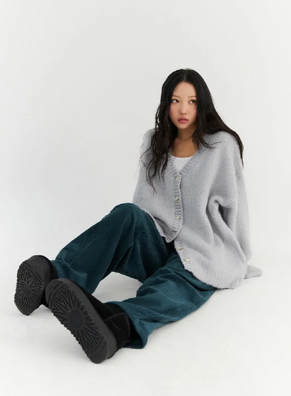 Fashion-forward styles that make a statement   V-Neck Loose Fit Knit Cardigan CN303